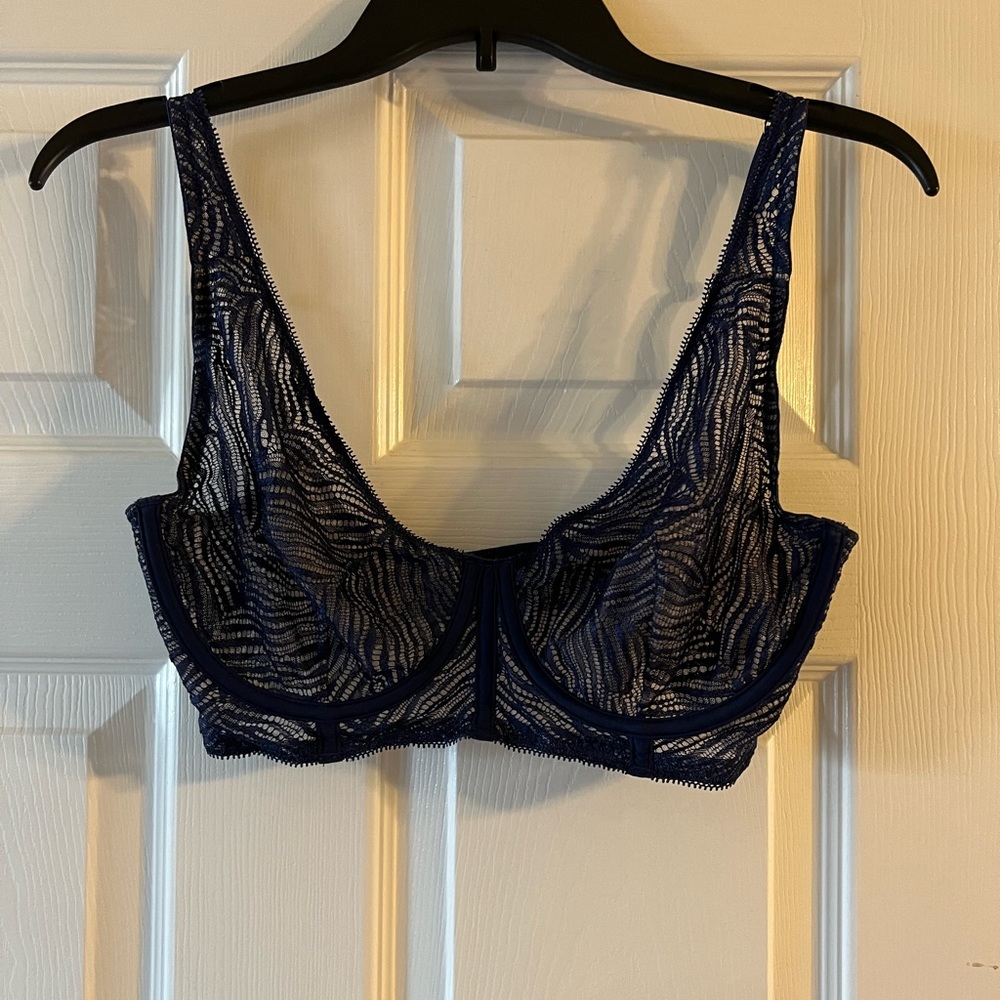 Victoria’s Secret Unlined Bra 32DDD/32F